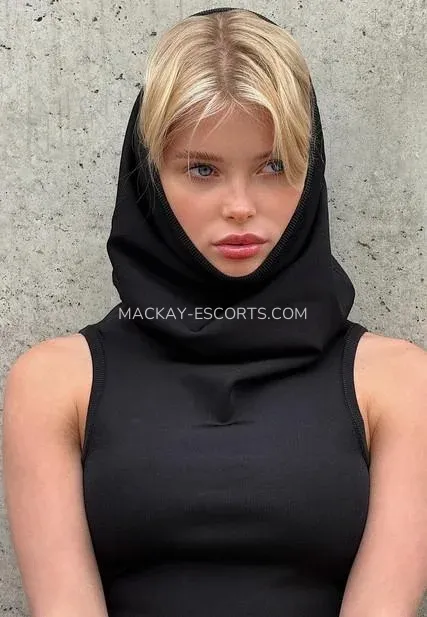 Mackay escorts Nieves — 4