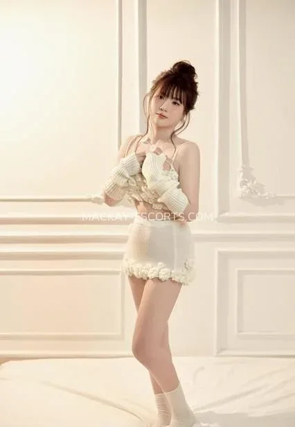 Mackay escorts Emma — 3