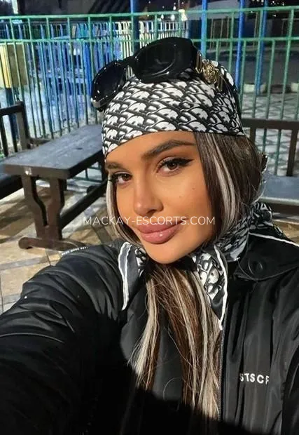 Mackay escorts Ann-christin — 2