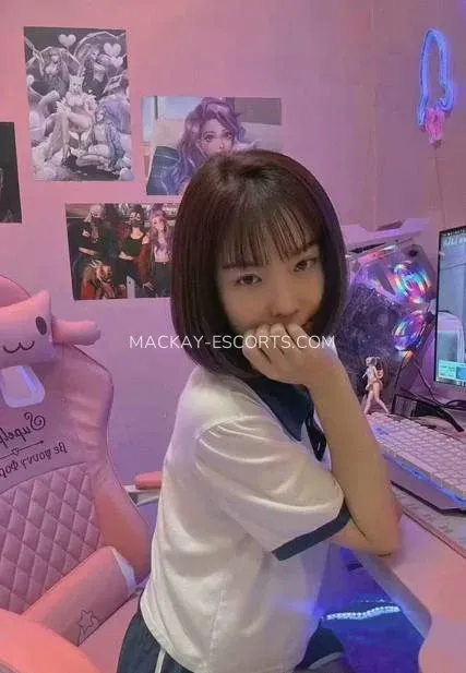 Mackay escorts Katelyn — 3