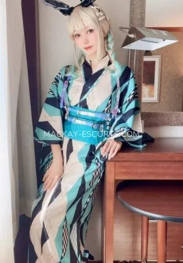 Mackay escorts Johanna — 7