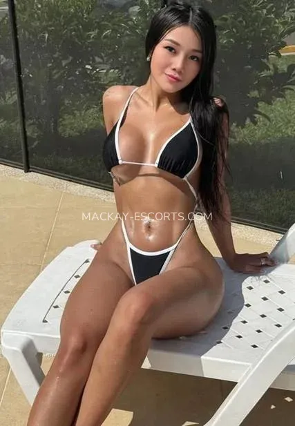 Mackay escorts Maja — 5