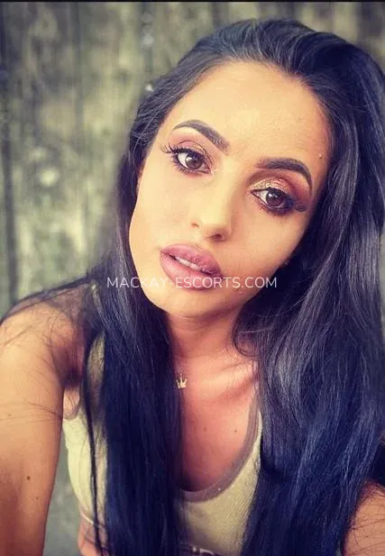 Mackay escorts Maja — 5