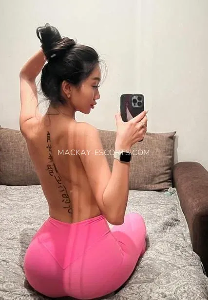 Mackay escorts Margareta — 6