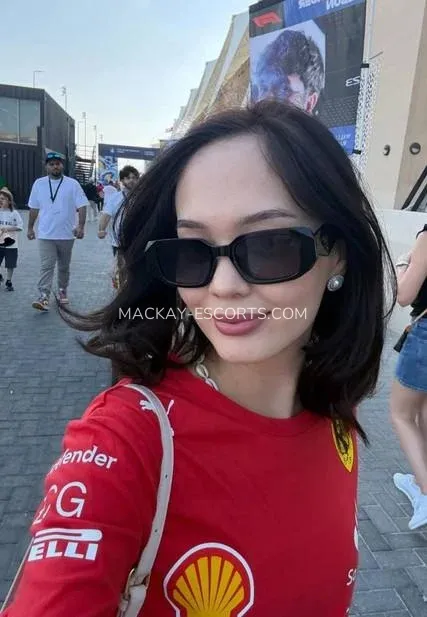 Mackay escorts Courtney — 1