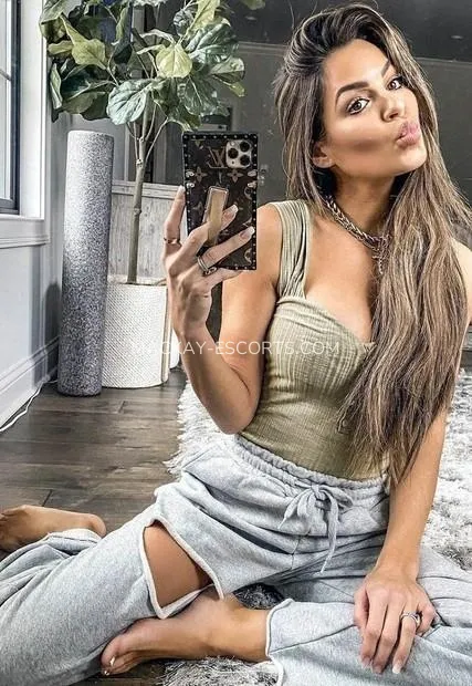 Mackay escorts melanie