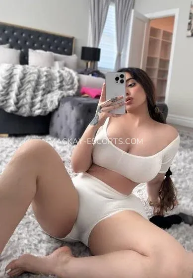 Mackay escorts Isabella — 3