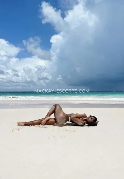 Mackay escorts Karolina — 4