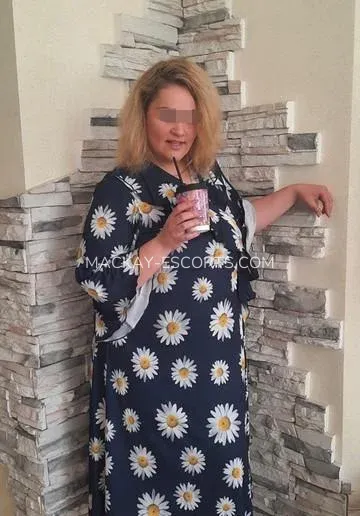 Mackay escorts Hanna — 6