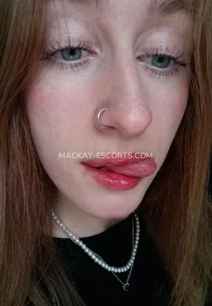 Mackay escorts Kira — 4