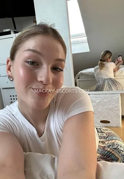 Mackay escorts Tecla — 4