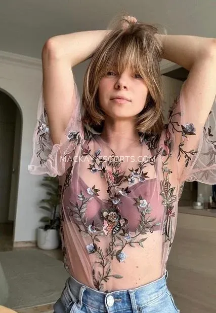 Mackay escorts Payton — 7