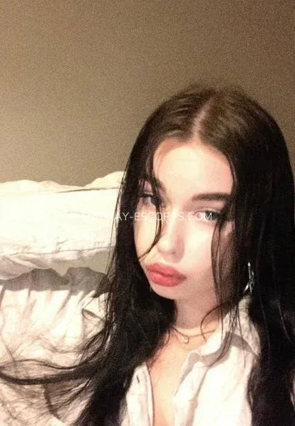 Mackay escorts Helen — 3