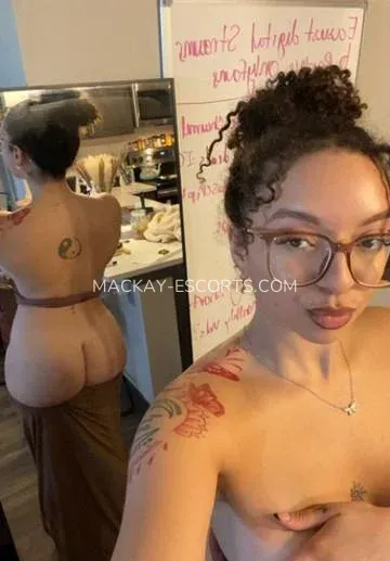 Mackay escorts Mya — 1