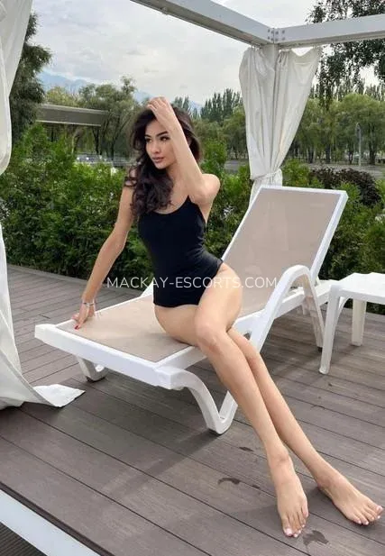 Mackay escorts Alondra — 8