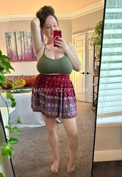 Mackay escorts Liliana — 4