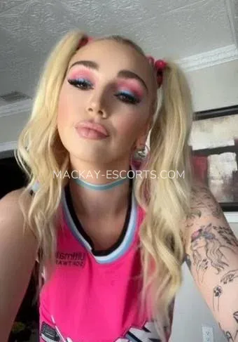 Mackay escorts Chloe — 3