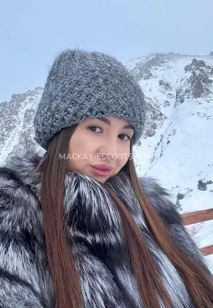 Mackay escorts Milagros — 1