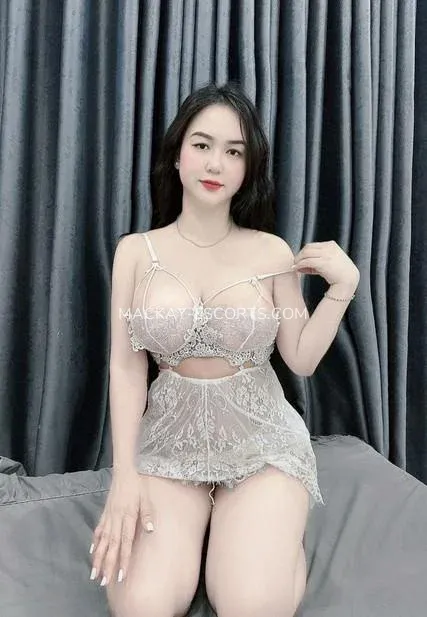 Mackay escorts Nieves — 4