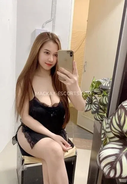 Mackay escorts Chelsea — 3