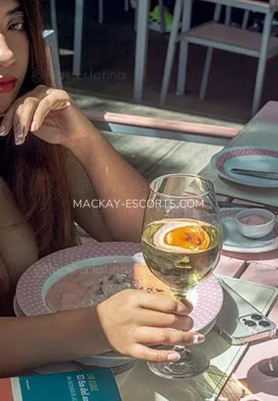 Mackay escorts Fabricia — 4