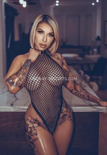 Mackay escorts Ebba — 10