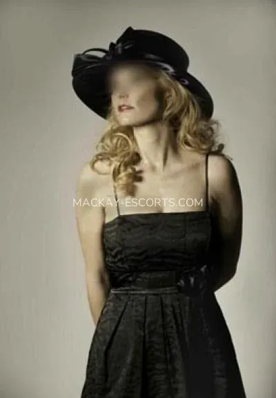 Mackay escorts Nieves — 3