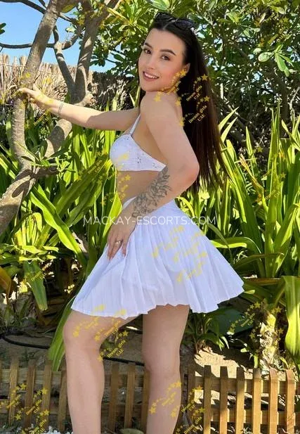 Mackay escorts Karen — 5