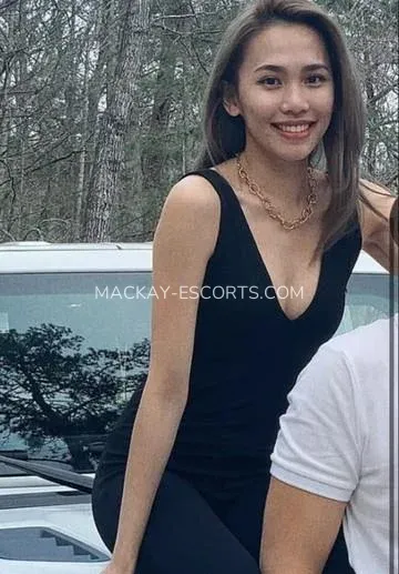 Mackay escorts Susanne — 4