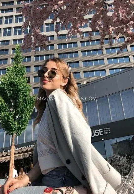 Mackay escorts Ulla — 8