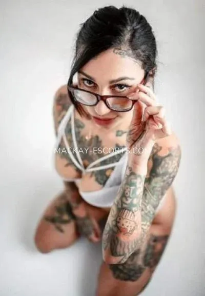 Mackay escorts Mafalda — 3