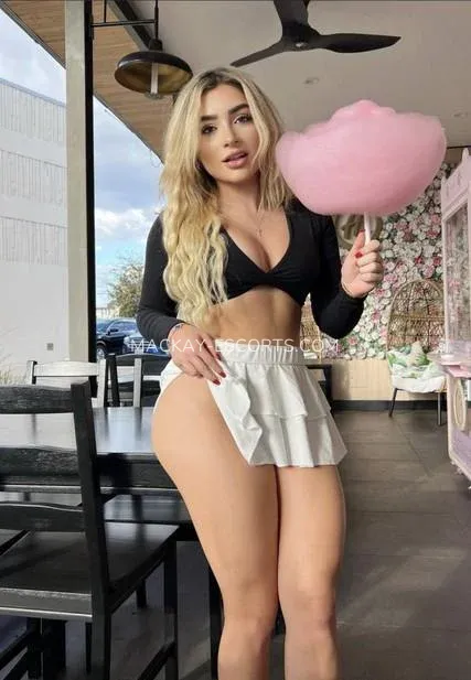 Mackay escorts Aaliyah — 4