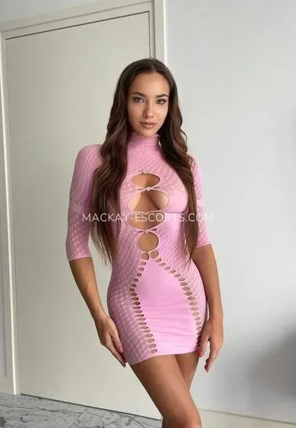 Mackay escorts Maja — 4