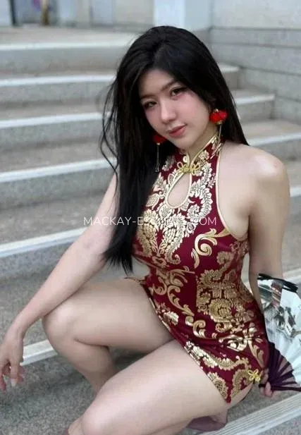 Mackay escorts Camilla — 3