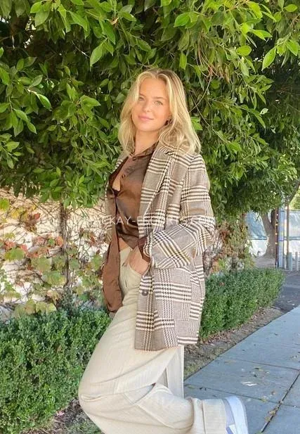 Mackay escorts Giselle — 5