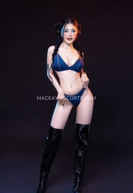 Mackay escorts Laila — 3