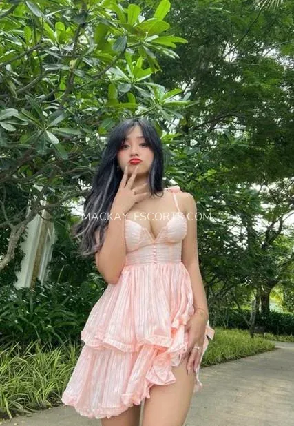 Mackay escorts Sofie — 6