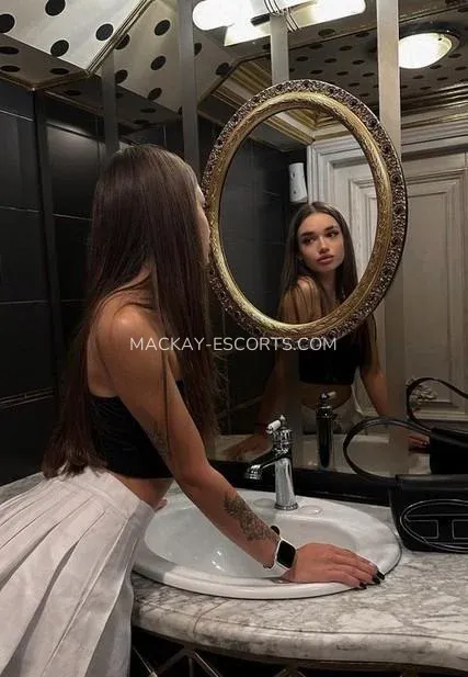 Mackay escorts Cinta — 7