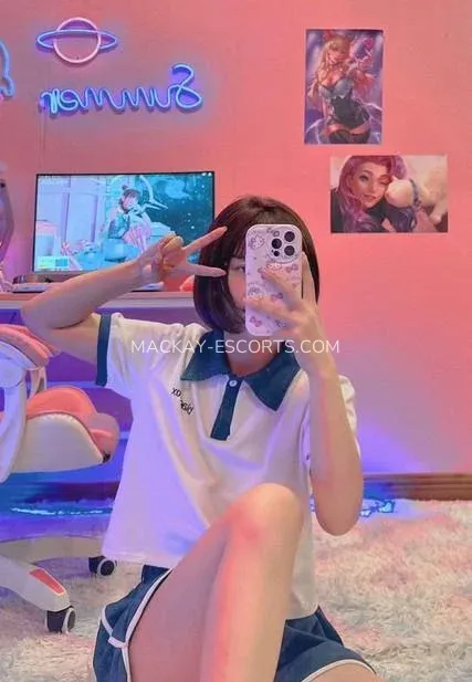 Mackay escorts Katelyn — 1