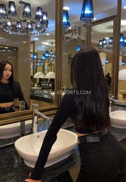 Mackay escorts Veronica — 7