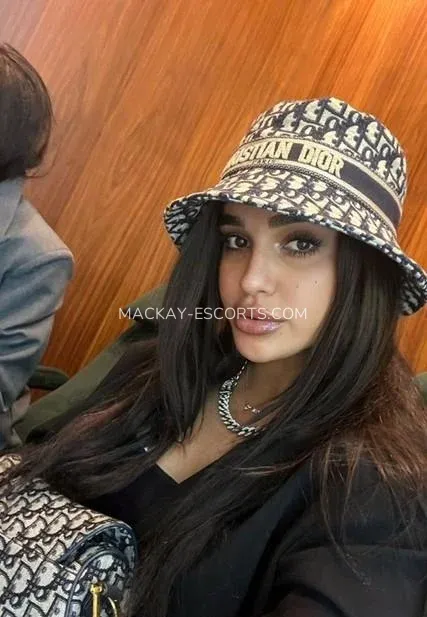 Mackay escorts Ann-christin — 3