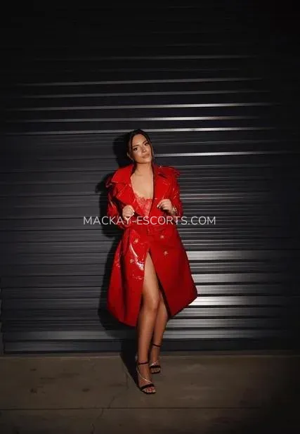 Mackay escorts Linda — 8