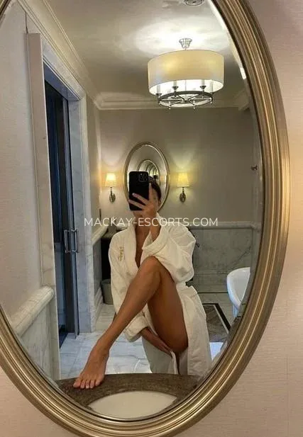 Mackay escorts Maja — 6