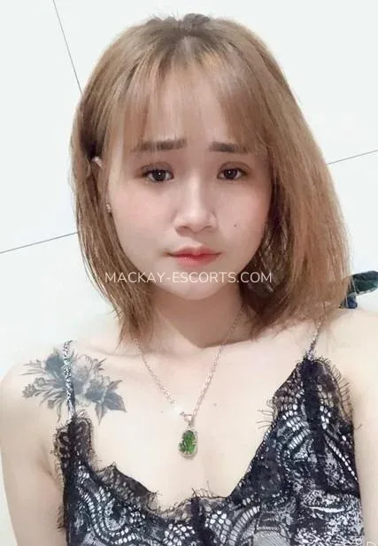 Mackay escorts Elin — 3