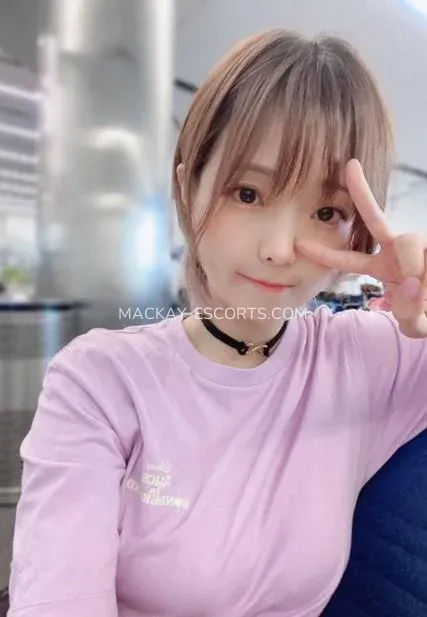 Mackay escorts Johanna — 4