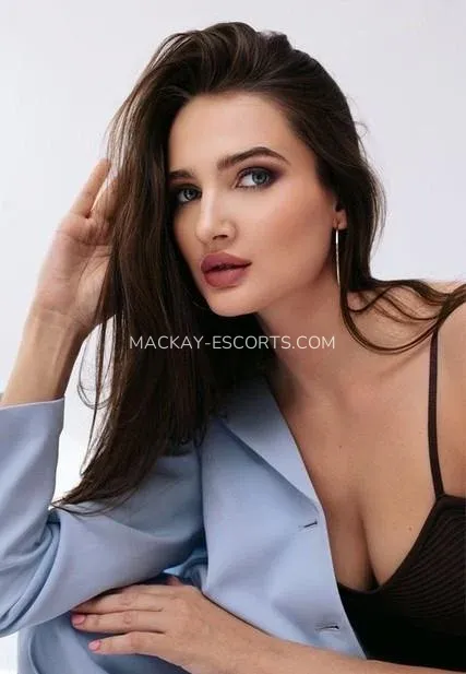 Mackay escorts Isabelle — 4