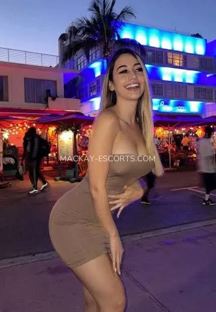 Mackay escorts Susanne — 3