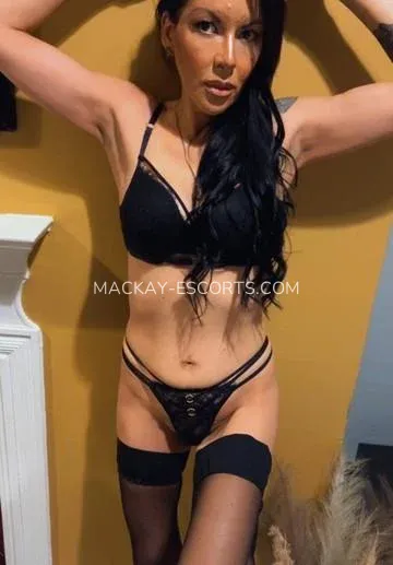Mackay escorts Samantha — 3