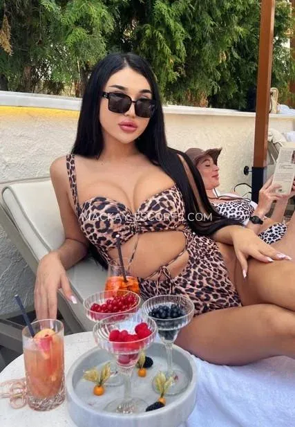 Mackay escorts Eva — 8